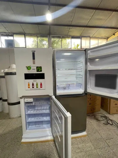 27-foot refrigerator with freezer – Techno 2 fans (frost-free) model GBH-W24